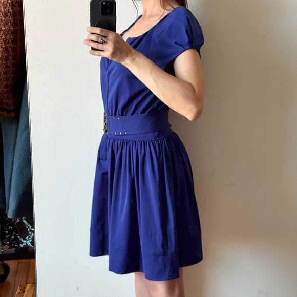 DIANE VON FURSTENBERG Blue Stretchy Cap Sleeve Belted Dress - Picture 3 of 11